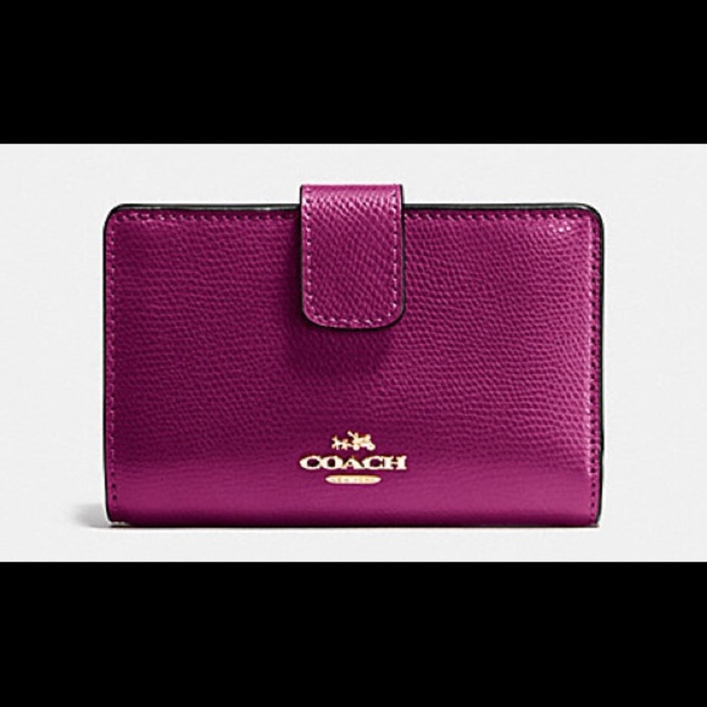 RETIRED NWT MEDIUM CORNER ZIP WALLET IN CROSSGRAIN LEATHER - Fuchsia / Gold